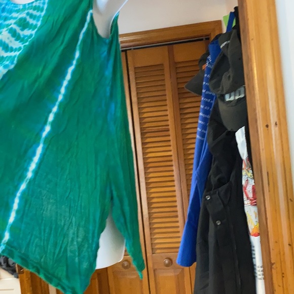 Top - Picture 2 of 5